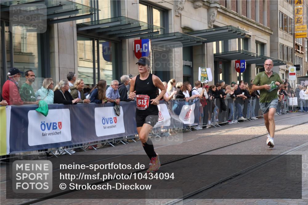 13.09.2026 - 21. swb-Marathon Bremen Strokosch-Dieckow http://msf.ph/oto/10434094 13.09.2026 13:13:04 Ziel 280, 621, 779, 987, 1207, 2130, 2360, 2401, 2882, 2962, 3566, 4582, 5345, 5769, 6038, 6394, 6407, 8197, 8464, 8477, 8568, 8840, 8963, 9442, 313, 868, 1513, 2350, 2442, 2498, 2559, 2801, 2858, 3625, 3988, 4605, 5379, 5965, 6349, 7874, 8029, 8291, 8419, 8798, 9092, 9217, 13106, 13140 meine-sportfotos.de
