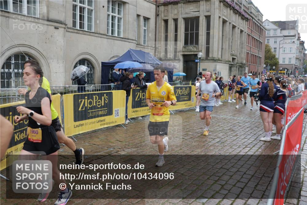 13.09.2026 - Kiel Lauf Yannick Fuchs http://msf.ph/oto/10434096 13.09.2026 11:44:00 Ziel  meine-sportfotos.de