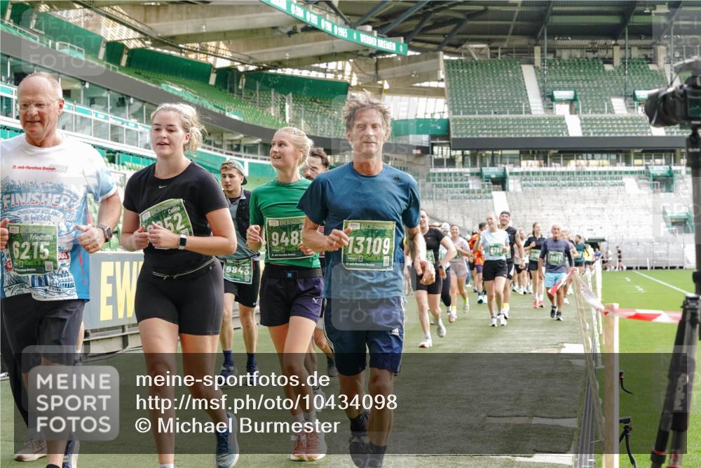 13.09.2026 - 21. swb-Marathon Bremen Michael Burmester http://msf.ph/oto/10434098 13.09.2026 13:32:57 Laufen im Stadion 155, 344, 350, 386, 490, 594, 617, 690, 765, 786, 787, 1001, 1051, 1133, 1142, 1292, 1310, 1326, 1377, 1427, 1591, 1592, 1760, 1801, 1869, 1892, 1897, 1904, 1923, 2077, 2132, 2226, 2230, 2231, 2253, 2270, 2274, 2320, 2344, 2374, 2399, 2400, 2456, 2514, 2515, 2523, 2539, 2556, 2616, 2630, 2649, 2718, 2769, 2848, 2945, 2982, 3014, 3140, 3223, 3350, 3379, 3443, 3503, 3572, 3601, 3614, 3644, 3736, 3746, 3797, 3901, 3911, 3944, 3952, 3960 meine-sportfotos.de