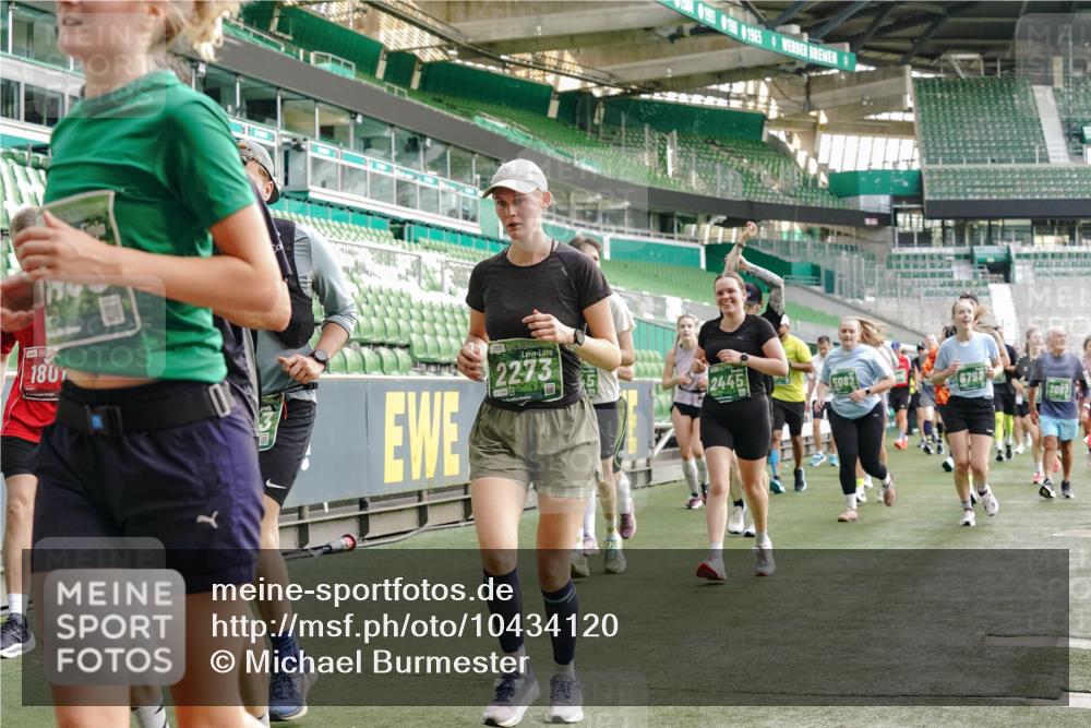13.09.2026 - 21. swb-Marathon Bremen Michael Burmester http://msf.ph/oto/10434120 13.09.2026 13:33:00 Laufen im Stadion 155, 344, 350, 386, 428, 490, 594, 617, 690, 765, 786, 787, 1001, 1051, 1098, 1133, 1142, 1292, 1310, 1326, 1377, 1427, 1557, 1591, 1592, 1760, 1801, 1869, 1892, 1897, 1923, 2077, 2132, 2226, 2230, 2231, 2253, 2270, 2274, 2320, 2344, 2374, 2399, 2400, 2456, 2514, 2515, 2523, 2539, 2556, 2616, 2630, 2649, 2718, 2769, 2787, 2848, 2945, 2982, 3014, 3140, 3223, 3350, 3379, 3443, 3503, 3572, 3577, 3601, 3614, 3644, 3736, 3746, 3797, 3901, 3911, 3944, 3952, 3960 meine-sportfotos.de