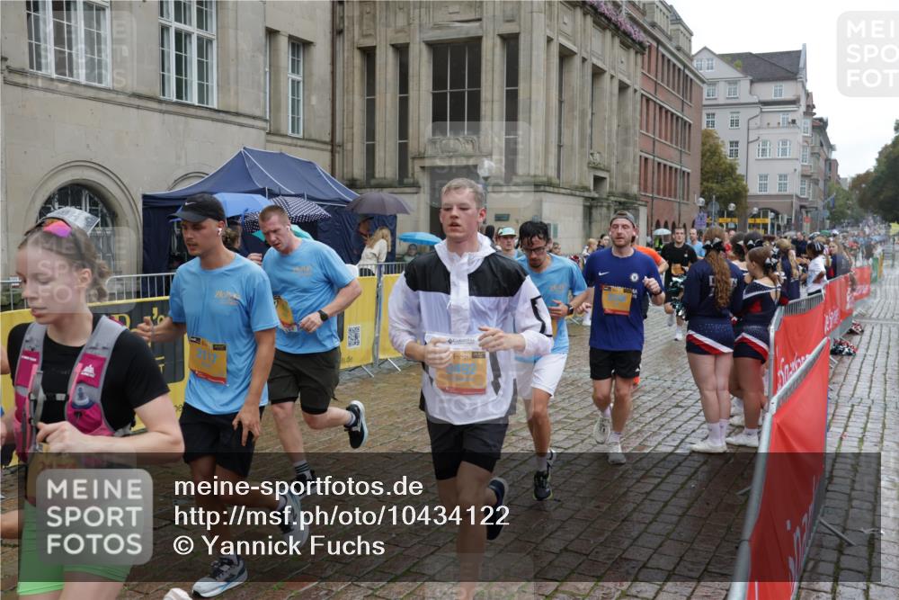 13.09.2026 - Kiel Lauf Yannick Fuchs http://msf.ph/oto/10434122 13.09.2026 11:44:04 Ziel  meine-sportfotos.de