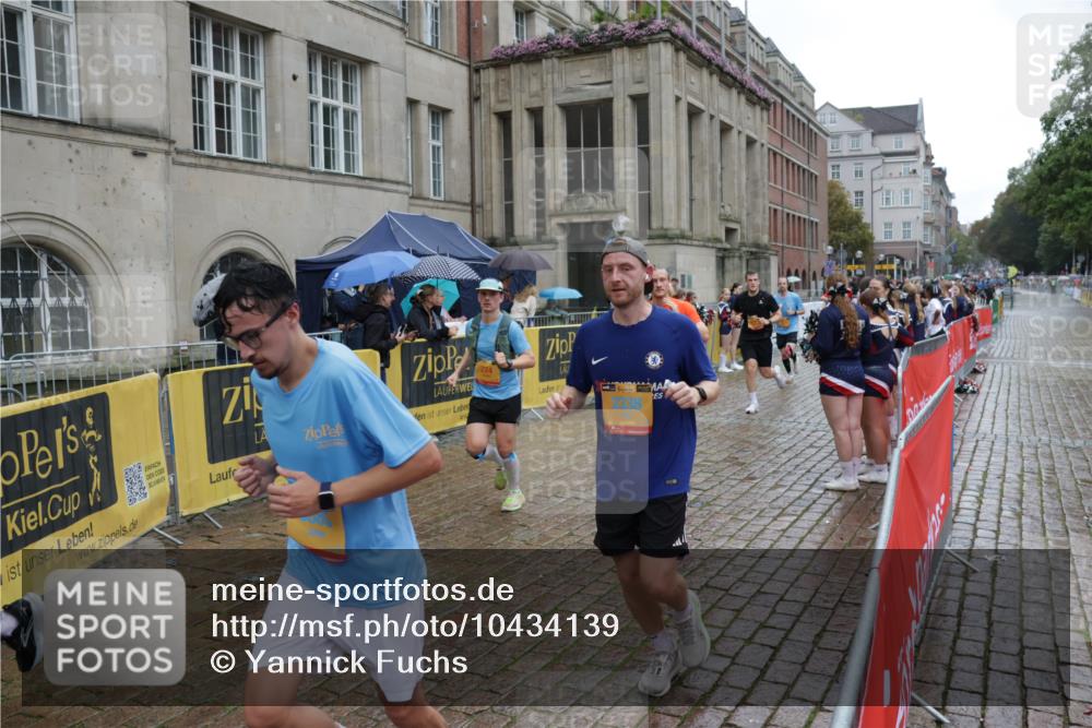 13.09.2026 - Kiel Lauf Yannick Fuchs http://msf.ph/oto/10434139 13.09.2026 11:44:05 Ziel  meine-sportfotos.de