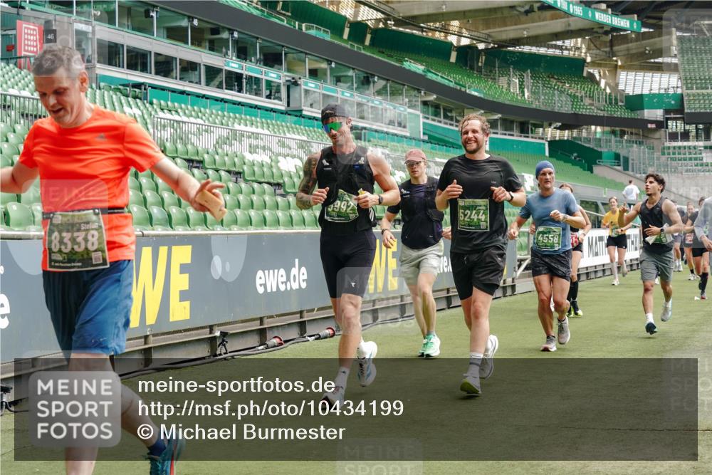 13.09.2026 - 21. swb-Marathon Bremen Michael Burmester http://msf.ph/oto/10434199 13.09.2026 13:05:07 Laufen im Stadion 178, 209, 210, 217, 244, 323, 394, 534, 536, 565, 647, 881, 891, 900, 1073, 1239, 1243, 1307, 1308, 1343, 1373, 1380, 1456, 1479, 1533, 1627, 1649, 1653, 1656, 1687, 1780, 1914, 1932, 1941, 2023, 2089, 2126, 2241, 2244, 2265, 2301, 2310, 2369, 2430, 2452, 2464, 2602, 2723, 2742, 2764, 2851, 2867, 2872, 2891, 2910, 2919, 2957, 2959, 2985, 3028, 3030, 3115, 3217, 3278, 3320, 3343, 3419, 3425, 3444, 3454, 3485, 3521, 3579, 3796, 3909, 242 meine-sportfotos.de