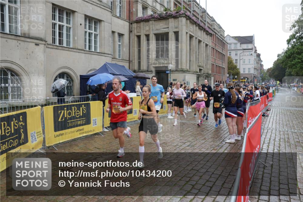 13.09.2026 - Kiel Lauf Yannick Fuchs http://msf.ph/oto/10434200 13.09.2026 11:44:09 Ziel  meine-sportfotos.de