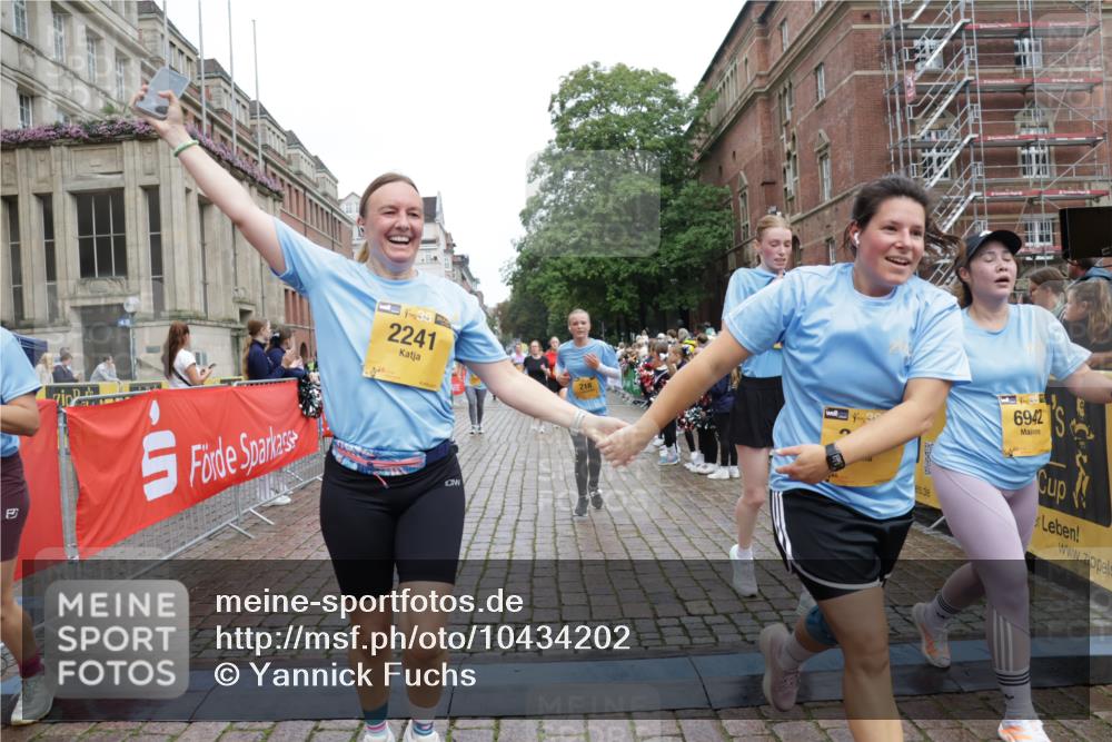 13.09.2026 - Kiel Lauf Yannick Fuchs http://msf.ph/oto/10434202 13.09.2026 09:47:57 Ziel 122, 218, 1713, 1743, 2241, 2755, 3735, 3812, 4225, 4288, 4365, 4460, 4710, 5215, 6809, 6942, 7258, 8096, 9694, 10823, 11396, 11654, 12007, 12167, 12393, 390, 466, 544, 591, 2870, 3192, 3373, 3629, 3735, 4011, 4103, 4400, 4479, 4480, 4952, 5517, 6072, 6078, 6639, 6696, 7767, 8503, 8540, 8777, 8833, 9528, 9634, 9697, 9936, 10789, 12099, 366, 872, 1047, 1227, 1976, 2656, 2671, 2970, 4219, 4467, 6242, 7070, 7247, 7481, 8080, 9755, 10200, 10555 meine-sportfotos.de
