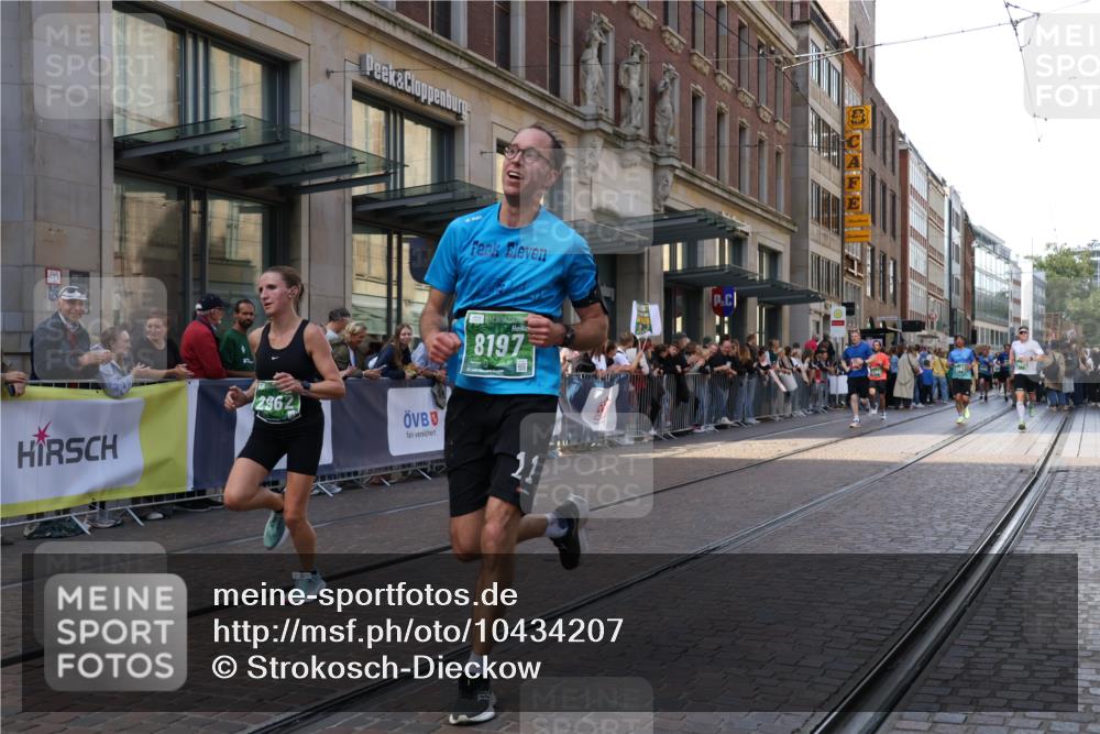 13.09.2026 - 21. swb-Marathon Bremen Strokosch-Dieckow http://msf.ph/oto/10434207 13.09.2026 13:13:07 Ziel 280, 621, 779, 2130, 2360, 2401, 2767, 2882, 2962, 3566, 4582, 5345, 5769, 6038, 6394, 6407, 7493, 8197, 8464, 8477, 8568, 8840, 8963, 9442, 313, 868, 987, 1207, 1513, 2350, 2442, 2498, 2559, 2801, 2858, 3625, 4582, 4605, 5379, 5769, 5965, 6349, 7874, 8291, 8419, 8798, 9092, 9217, 13140 meine-sportfotos.de