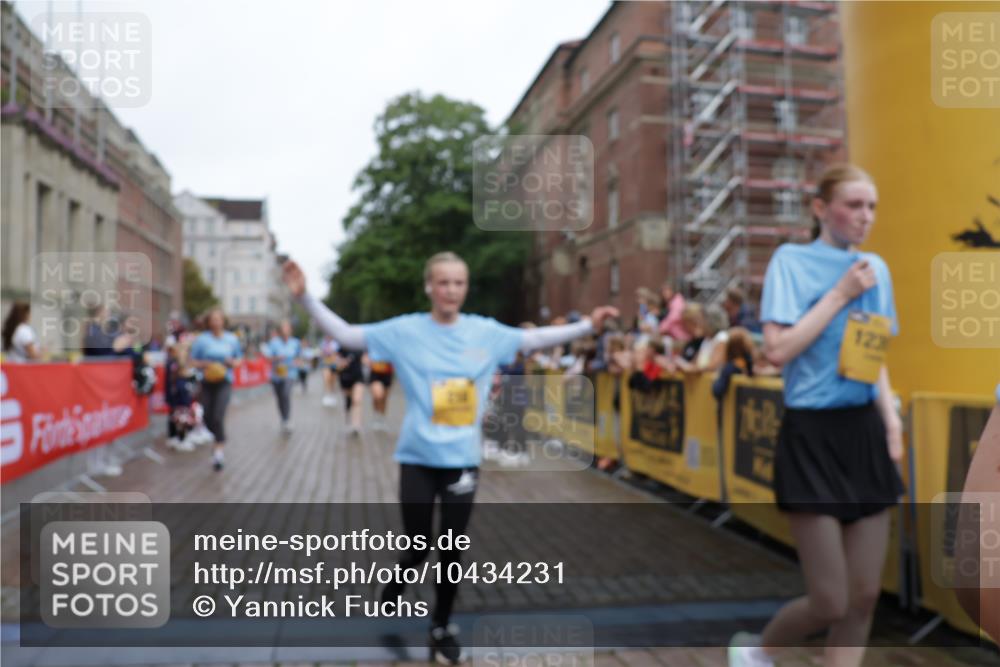 13.09.2026 - Kiel Lauf Yannick Fuchs http://msf.ph/oto/10434231 13.09.2026 09:47:58 Ziel 122, 218, 366, 1713, 1743, 2241, 2755, 3812, 4225, 4288, 4365, 4460, 4710, 5215, 6242, 6809, 6942, 7258, 8096, 9694, 10823, 11396, 11654, 12007, 12167, 12393, 390, 466, 544, 591, 2870, 3192, 3373, 3629, 3735, 4011, 4103, 4365, 4400, 4460, 4479, 4480, 4952, 5517, 6072, 6078, 6639, 6696, 7767, 8096, 8503, 8540, 8777, 8833, 9528, 9634, 9697, 9936, 10789, 11654, 12099, 872, 1047, 1227, 1976, 2656, 2671, 2970, 4219, 4467, 7070, 7247, 7481, 8080, 9755, 10200, 10555 meine-sportfotos.de