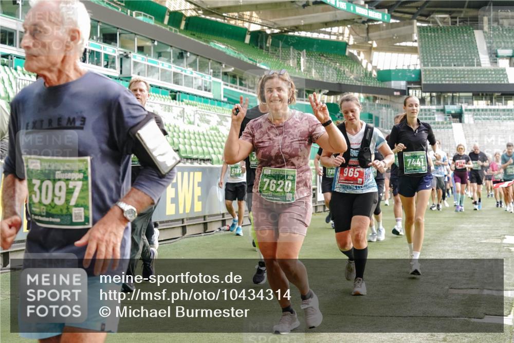 13.09.2026 - 21. swb-Marathon Bremen Michael Burmester http://msf.ph/oto/10434314 13.09.2026 13:33:09 Laufen im Stadion 155, 344, 350, 386, 428, 490, 594, 617, 690, 765, 786, 787, 1001, 1051, 1098, 1133, 1292, 1326, 1377, 1427, 1557, 1591, 1592, 1661, 1760, 1801, 1869, 1897, 1923, 1996, 2077, 2132, 2226, 2230, 2231, 2253, 2270, 2274, 2320, 2344, 2374, 2399, 2400, 2456, 2479, 2514, 2515, 2523, 2539, 2543, 2556, 2616, 2630, 2641, 2649, 2718, 2757, 2769, 2787, 2848, 2945, 2982, 3014, 3350, 3379, 3443, 3503, 3572, 3577, 3601, 3614, 3644, 3746, 3797, 3875, 3901, 3911, 3952, 3960, 4001 meine-sportfotos.de