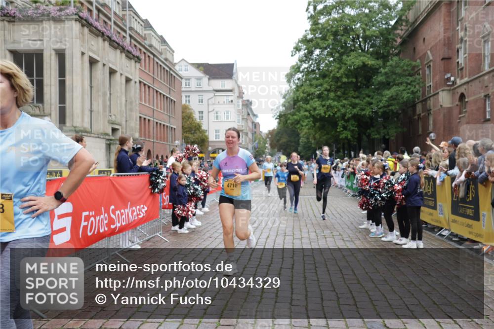 13.09.2026 - Kiel Lauf Yannick Fuchs http://msf.ph/oto/10434329 13.09.2026 09:48:02 Ziel 122, 218, 366, 1227, 1713, 2241, 2755, 3812, 4225, 4288, 4467, 4710, 5215, 6242, 6809, 6942, 7258, 9694, 10823, 12007, 12167, 12393, 390, 466, 591, 1743, 3373, 3629, 3735, 4011, 4103, 4365, 4400, 4460, 4479, 4480, 4952, 5215, 5517, 6072, 6078, 6639, 6696, 7767, 8096, 8503, 8540, 8777, 8833, 9528, 9697, 9936, 10789, 10823, 11396, 11654, 12099, 872, 1047, 1976, 2656, 2671, 2970, 4219, 5185, 5825, 6464, 7070, 7247, 7481, 8080, 9755, 10200 meine-sportfotos.de