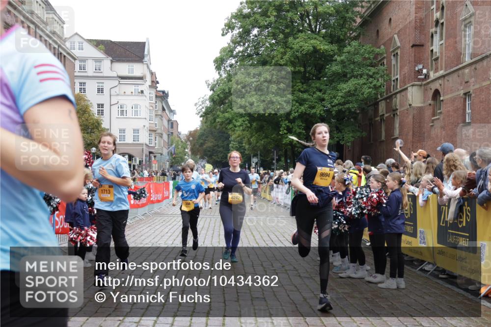 13.09.2026 - Kiel Lauf Yannick Fuchs http://msf.ph/oto/10434362 13.09.2026 09:48:03 Ziel 122, 218, 366, 1227, 1713, 2241, 2755, 3812, 4225, 4288, 4467, 4710, 6242, 6809, 6942, 7070, 7258, 8080, 9694, 12007, 12167, 12393, 390, 466, 591, 1743, 2241, 3373, 3629, 3735, 3812, 4011, 4103, 4225, 4365, 4400, 4460, 4479, 4480, 4952, 5215, 5517, 6072, 6078, 6639, 6696, 6942, 7767, 8096, 8503, 8540, 8777, 8833, 9528, 9697, 9936, 10789, 10823, 11396, 11654, 12007, 12099, 12167, 872, 1047, 1976, 2656, 2671, 2970, 4219, 4350, 5185, 5518, 5825, 6464, 7247, 7481, 9755, 10200 meine-sportfotos.de