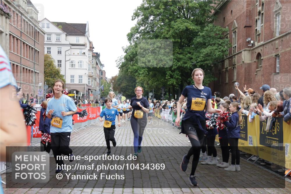13.09.2026 - Kiel Lauf Yannick Fuchs http://msf.ph/oto/10434369 13.09.2026 09:48:03 Ziel 122, 218, 366, 1227, 1713, 2241, 2755, 3812, 4225, 4288, 4467, 4710, 6242, 6809, 6942, 7070, 7258, 8080, 9694, 12007, 12167, 12393, 390, 466, 591, 1743, 2241, 3373, 3629, 3735, 3812, 4011, 4103, 4225, 4365, 4400, 4460, 4479, 4480, 4952, 5215, 5517, 6072, 6078, 6639, 6696, 6942, 7767, 8096, 8503, 8540, 8777, 8833, 9528, 9697, 9936, 10789, 10823, 11396, 11654, 12007, 12099, 12167, 872, 1047, 1976, 2656, 2671, 2970, 4219, 4350, 5185, 5518, 5825, 6464, 7247, 7481, 9755, 10200 meine-sportfotos.de