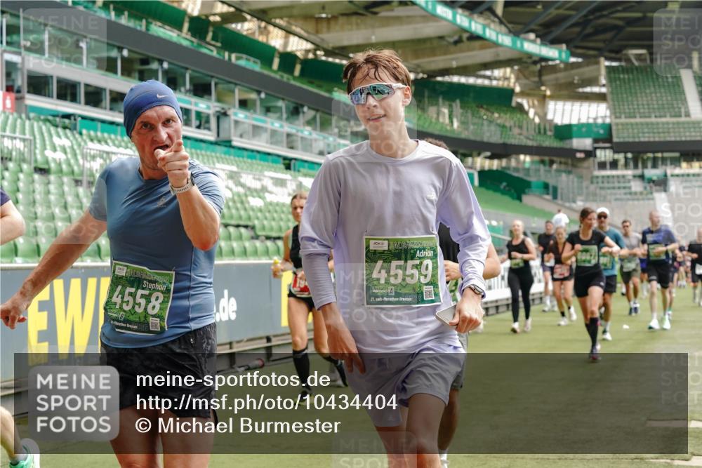 13.09.2026 - 21. swb-Marathon Bremen Michael Burmester http://msf.ph/oto/10434404 13.09.2026 13:05:10 Laufen im Stadion 178, 209, 210, 217, 244, 323, 394, 534, 536, 565, 647, 881, 891, 900, 1073, 1239, 1243, 1307, 1308, 1343, 1373, 1380, 1456, 1479, 1533, 1627, 1649, 1653, 1656, 1687, 1780, 1914, 1932, 1941, 2023, 2076, 2089, 2126, 2241, 2244, 2265, 2301, 2310, 2369, 2430, 2452, 2464, 2602, 2723, 2742, 2764, 2851, 2867, 2872, 2891, 2910, 2919, 2957, 2959, 2985, 3028, 3030, 3115, 3217, 3278, 3320, 3343, 3419, 3425, 3444, 3454, 3485, 3521, 3579, 3796, 3909, 242 meine-sportfotos.de