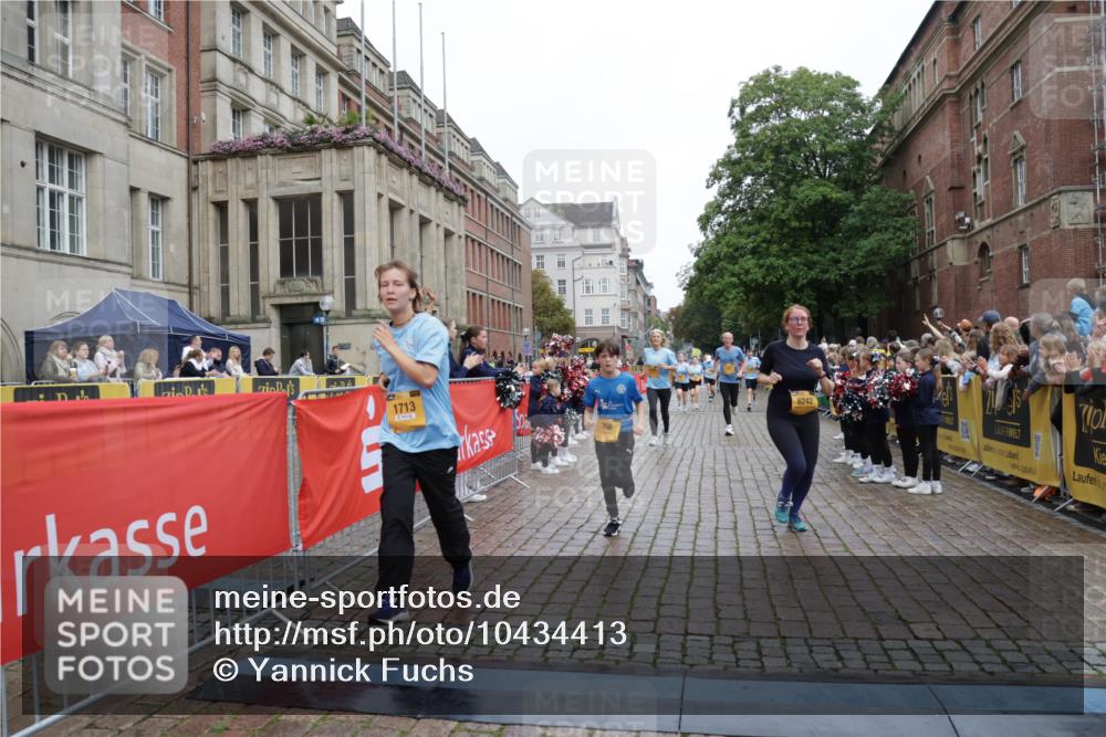 13.09.2026 - Kiel Lauf Yannick Fuchs http://msf.ph/oto/10434413 13.09.2026 09:48:05 Ziel 122, 218, 366, 872, 1227, 1713, 4288, 4467, 4710, 6242, 6809, 7070, 7258, 7481, 8080, 9694, 218, 390, 466, 591, 1743, 2241, 2755, 3373, 3735, 3812, 4011, 4103, 4225, 4365, 4400, 4460, 4479, 4480, 4952, 5215, 5517, 6078, 6696, 6942, 7767, 8096, 8503, 8540, 8777, 8833, 9528, 9697, 10789, 10823, 11396, 11654, 12007, 12099, 12167, 12393, 1047, 1976, 2656, 2671, 2970, 4219, 4350, 5185, 5518, 5825, 6464, 7247, 9755, 10200, 4480, 5517, 6696, 10789 meine-sportfotos.de