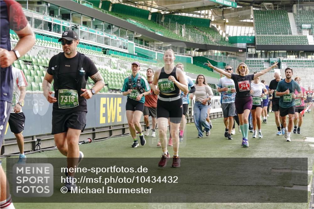 13.09.2026 - 21. swb-Marathon Bremen Michael Burmester http://msf.ph/oto/10434432 13.09.2026 13:33:14 Laufen im Stadion 155, 344, 350, 386, 428, 490, 594, 617, 690, 765, 786, 787, 1001, 1048, 1051, 1098, 1133, 1292, 1326, 1377, 1427, 1444, 1557, 1591, 1592, 1661, 1760, 1801, 1827, 1897, 1923, 1996, 2077, 2132, 2226, 2230, 2231, 2253, 2270, 2274, 2320, 2344, 2374, 2399, 2400, 2456, 2479, 2511, 2514, 2515, 2523, 2539, 2543, 2556, 2616, 2630, 2641, 2649, 2718, 2757, 2769, 2787, 2848, 2982, 3014, 3350, 3379, 3443, 3503, 3572, 3577, 3601, 3614, 3746, 3797, 3875, 3901, 3911, 3952, 3960, 4001 meine-sportfotos.de