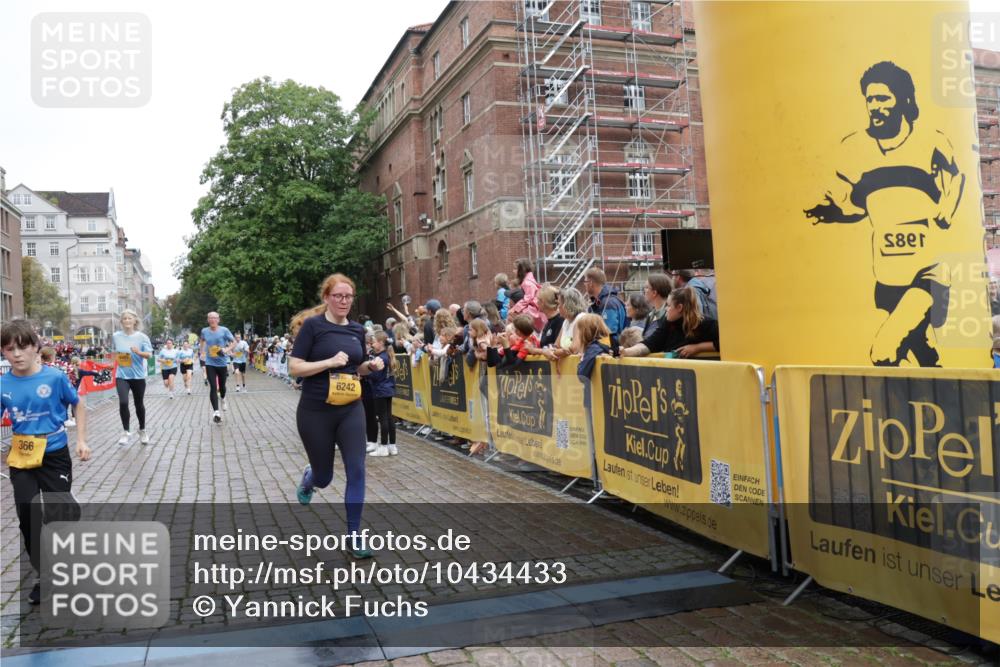 13.09.2026 - Kiel Lauf Yannick Fuchs http://msf.ph/oto/10434433 13.09.2026 09:48:05 Ziel 122, 218, 366, 872, 1227, 1713, 4288, 4467, 4710, 6242, 6809, 7070, 7258, 7481, 8080, 9694, 218, 390, 466, 591, 1743, 2241, 2755, 3373, 3735, 3812, 4011, 4103, 4225, 4365, 4400, 4460, 4479, 4480, 4952, 5215, 5517, 6078, 6696, 6942, 7767, 8096, 8503, 8540, 8777, 8833, 9528, 9697, 10789, 10823, 11396, 11654, 12007, 12099, 12167, 12393, 1047, 1976, 2656, 2671, 2970, 4219, 4350, 5185, 5518, 5825, 6464, 7247, 9755, 10200, 4480, 5517, 6696, 10789 meine-sportfotos.de