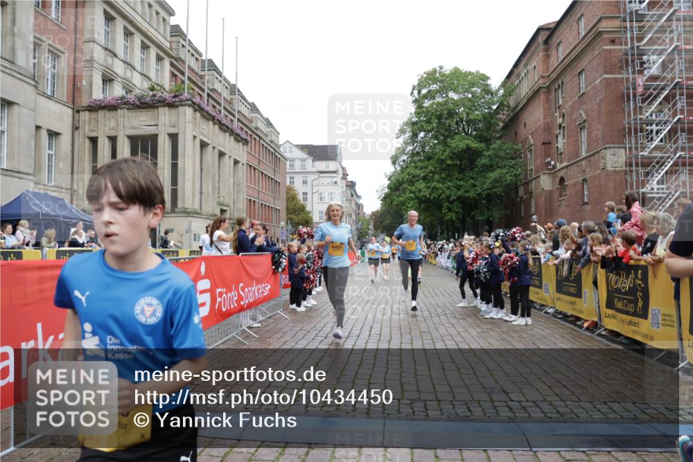 13.09.2026 - Kiel Lauf Yannick Fuchs http://msf.ph/oto/10434450 13.09.2026 09:48:06 Ziel 122, 366, 872, 1227, 1713, 4219, 4288, 4467, 4710, 6242, 6809, 7070, 7258, 7481, 8080, 9694, 9755, 218, 390, 466, 591, 1743, 2241, 2755, 3373, 3735, 3812, 4011, 4103, 4225, 4365, 4400, 4460, 4479, 4480, 4952, 5215, 5517, 6078, 6696, 6942, 7767, 8096, 8503, 8833, 9528, 9697, 10789, 10823, 11396, 11654, 12007, 12099, 12167, 12393, 1047, 1493, 1976, 2656, 2671, 2970, 4350, 5185, 5518, 5825, 6464, 7247, 10200, 4480, 5517, 6696, 8503, 10789 meine-sportfotos.de
