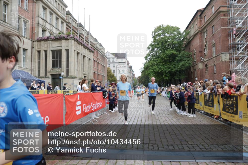 13.09.2026 - Kiel Lauf Yannick Fuchs http://msf.ph/oto/10434456 13.09.2026 09:48:07 Ziel 122, 366, 872, 1227, 1713, 4219, 4288, 4467, 4710, 6242, 6809, 7070, 7258, 7481, 8080, 9694, 9755, 218, 390, 466, 1743, 2241, 2755, 3373, 3735, 3812, 4011, 4103, 4225, 4365, 4400, 4460, 4479, 4480, 4952, 5215, 5517, 6078, 6696, 6809, 6942, 7767, 8096, 8503, 8833, 9528, 9697, 10789, 10823, 11396, 11654, 12007, 12099, 12167, 12393, 1047, 1493, 1976, 2656, 2671, 2970, 4350, 5185, 5518, 5825, 6464, 7247, 10200, 4480, 5517, 6696, 8503, 10789 meine-sportfotos.de