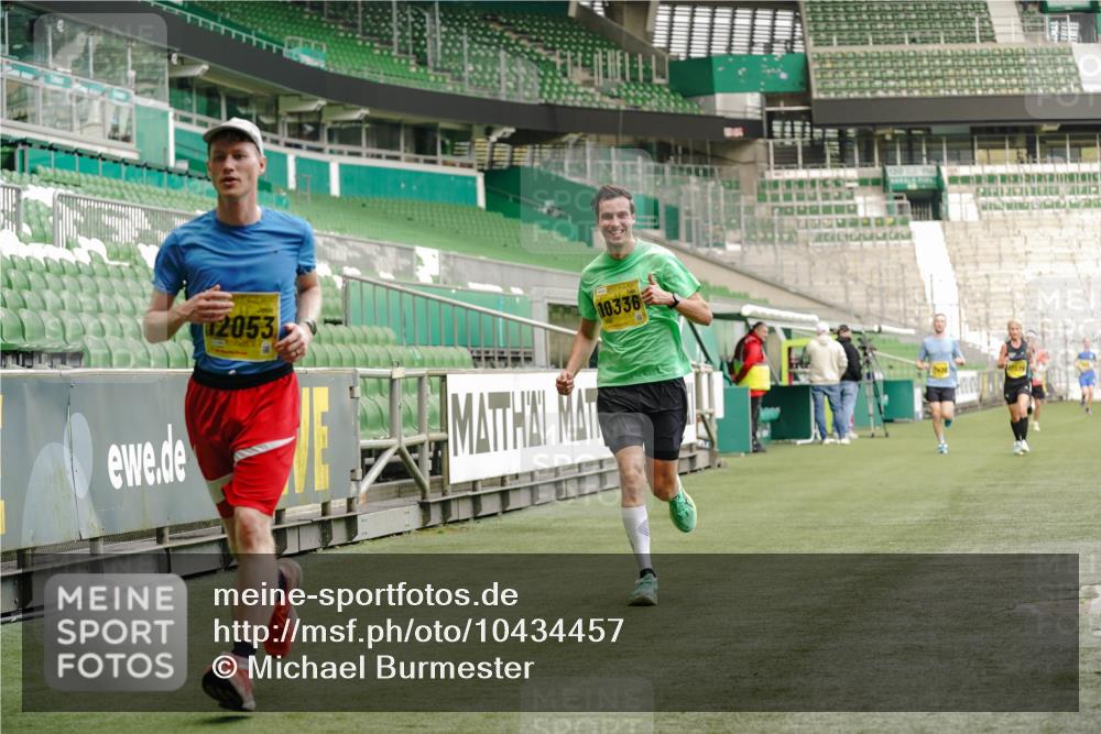 13.09.2026 - 21. swb-Marathon Bremen Michael Burmester http://msf.ph/oto/10434457 13.09.2026 10:24:58 Laufen im Stadion 10143, 10235, 10312, 10328, 10336, 10337, 10341, 10346, 10358, 10456, 10520, 10592, 10593, 10618, 10632, 10742, 10775, 10816, 10861, 10972, 10988, 11020, 11042, 11108, 11143, 11201, 11265, 11312, 11373, 11375, 11426, 11442, 11447, 11468, 11527, 11607, 11615, 11628, 11630, 11632, 11704, 11758, 11779, 11826, 11895, 11903, 11948, 12144, 12246, 12281, 12406, 12426, 12442, 12468, 12469, 12477, 12525, 13520, 13566, 13580, 13585, 13586 meine-sportfotos.de