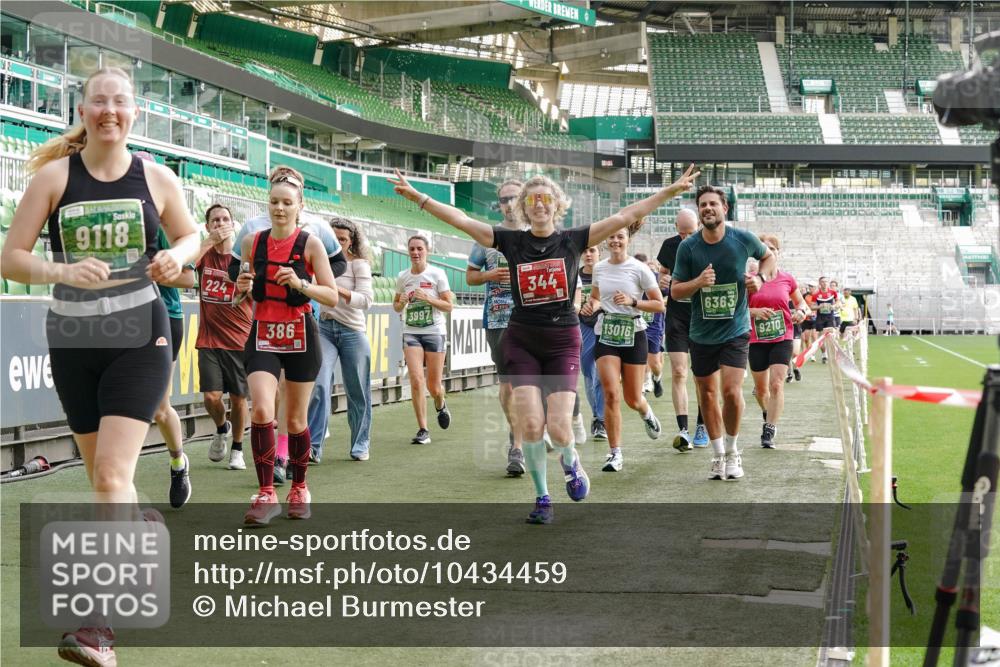 13.09.2026 - 21. swb-Marathon Bremen Michael Burmester http://msf.ph/oto/10434459 13.09.2026 13:33:15 Laufen im Stadion 155, 344, 350, 386, 428, 490, 594, 617, 690, 765, 786, 787, 1001, 1048, 1051, 1098, 1133, 1292, 1326, 1377, 1427, 1444, 1557, 1591, 1592, 1661, 1760, 1801, 1827, 1897, 1923, 1996, 2077, 2132, 2226, 2230, 2231, 2253, 2270, 2274, 2320, 2344, 2374, 2399, 2400, 2456, 2479, 2511, 2514, 2515, 2523, 2539, 2543, 2556, 2616, 2630, 2641, 2649, 2718, 2735, 2757, 2769, 2787, 2848, 2982, 3014, 3350, 3379, 3443, 3503, 3572, 3577, 3601, 3614, 3746, 3797, 3875, 3901, 3911, 3952, 3960, 4001 meine-sportfotos.de