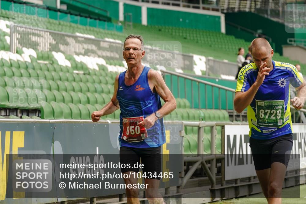 13.09.2026 - 21. swb-Marathon Bremen Michael Burmester http://msf.ph/oto/10434465 13.09.2026 12:36:21 Laufen im Stadion 365, 850, 1288, 1485, 1550, 1583, 1875, 1993, 2073, 3617, 4232, 7244, 7692, 7768, 8075, 8729, 13033, 482, 525, 668, 943, 1020, 1126, 1212, 1507, 1606, 1629, 2100, 5428, 7741, 8044 meine-sportfotos.de