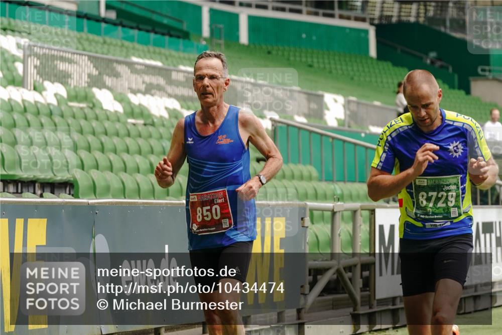 13.09.2026 - 21. swb-Marathon Bremen Michael Burmester http://msf.ph/oto/10434474 13.09.2026 12:36:21 Laufen im Stadion 365, 850, 1288, 1485, 1550, 1583, 1875, 1993, 2073, 3617, 4232, 7244, 7692, 7768, 8075, 8729, 13033, 482, 525, 668, 943, 1020, 1126, 1212, 1507, 1606, 1629, 2100, 5428, 7741, 8044 meine-sportfotos.de