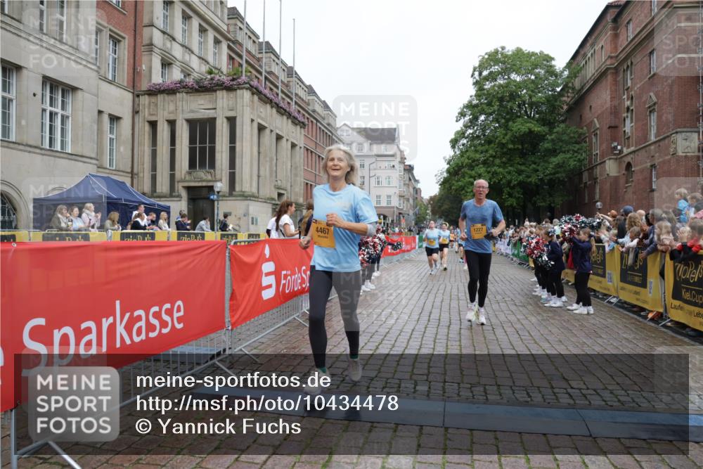 13.09.2026 - Kiel Lauf Yannick Fuchs http://msf.ph/oto/10434478 13.09.2026 09:48:07 Ziel 122, 366, 872, 1227, 1713, 4219, 4288, 4467, 4710, 6242, 6809, 7070, 7258, 7481, 8080, 9694, 9755, 218, 390, 466, 1743, 2241, 2755, 3373, 3735, 3812, 4011, 4103, 4225, 4365, 4400, 4460, 4479, 4480, 4952, 5215, 5517, 6078, 6696, 6809, 6942, 7767, 8096, 8503, 8833, 9528, 9697, 10789, 10823, 11396, 11654, 12007, 12099, 12167, 12393, 1047, 1493, 1976, 2656, 2671, 2970, 4350, 5185, 5518, 5825, 6464, 7247, 10200, 4480, 5517, 6696, 8503, 10789 meine-sportfotos.de