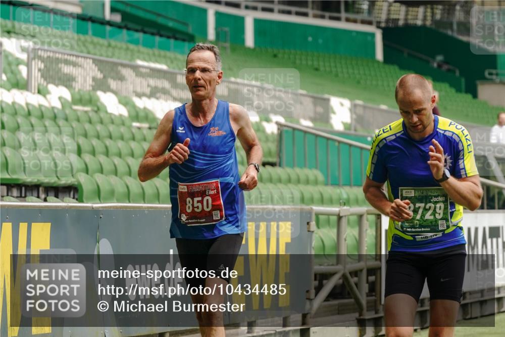 13.09.2026 - 21. swb-Marathon Bremen Michael Burmester http://msf.ph/oto/10434485 13.09.2026 12:36:21 Laufen im Stadion 365, 850, 1288, 1485, 1550, 1583, 1875, 1993, 2073, 3617, 4232, 7244, 7692, 7768, 8075, 8729, 13033, 482, 525, 668, 943, 1020, 1126, 1212, 1507, 1606, 1629, 2100, 5428, 7741, 8044 meine-sportfotos.de