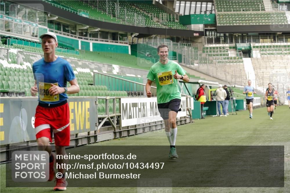 13.09.2026 - 21. swb-Marathon Bremen Michael Burmester http://msf.ph/oto/10434497 13.09.2026 10:24:58 Laufen im Stadion 10143, 10235, 10312, 10328, 10336, 10337, 10341, 10346, 10358, 10456, 10520, 10592, 10593, 10618, 10632, 10742, 10775, 10816, 10861, 10972, 10988, 11020, 11042, 11108, 11143, 11201, 11265, 11312, 11373, 11375, 11426, 11442, 11447, 11468, 11527, 11607, 11615, 11628, 11630, 11632, 11704, 11758, 11779, 11826, 11895, 11903, 11948, 12144, 12246, 12281, 12406, 12426, 12442, 12468, 12469, 12477, 12525, 13520, 13566, 13580, 13585, 13586 meine-sportfotos.de