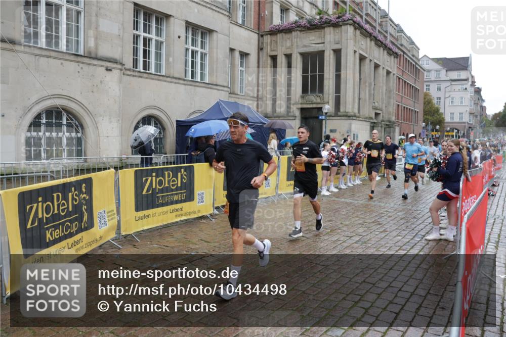 13.09.2026 - Kiel Lauf Yannick Fuchs http://msf.ph/oto/10434498 13.09.2026 11:44:32 Ziel  meine-sportfotos.de