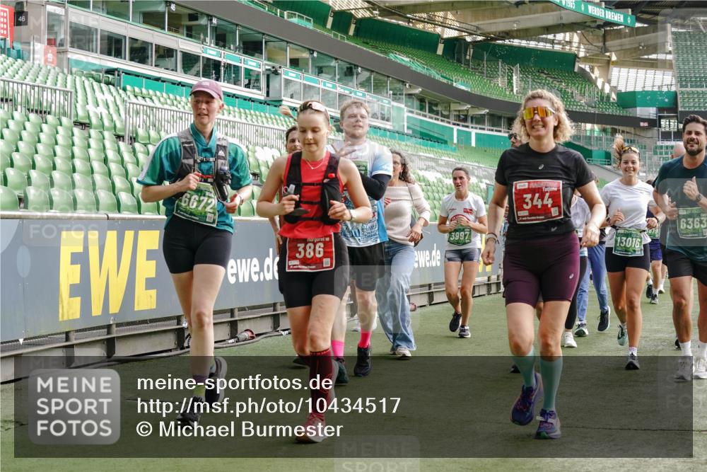 13.09.2026 - 21. swb-Marathon Bremen Michael Burmester http://msf.ph/oto/10434517 13.09.2026 13:33:17 Laufen im Stadion 155, 344, 350, 386, 428, 490, 594, 617, 690, 765, 786, 787, 1001, 1048, 1051, 1098, 1133, 1292, 1326, 1377, 1427, 1444, 1557, 1591, 1592, 1661, 1760, 1801, 1827, 1897, 1923, 1996, 2077, 2132, 2226, 2230, 2231, 2253, 2270, 2274, 2320, 2374, 2399, 2400, 2456, 2479, 2511, 2514, 2515, 2523, 2539, 2543, 2556, 2616, 2630, 2641, 2649, 2718, 2735, 2757, 2769, 2787, 2848, 2982, 3014, 3350, 3443, 3503, 3572, 3577, 3601, 3614, 3746, 3797, 3875, 3901, 3911, 3952, 3960, 4001 meine-sportfotos.de