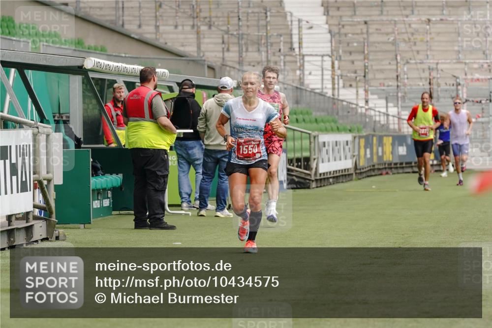 13.09.2026 - 21. swb-Marathon Bremen Michael Burmester http://msf.ph/oto/10434575 13.09.2026 12:36:38 Laufen im Stadion 365, 466, 658, 850, 1288, 1385, 1485, 1550, 1583, 1754, 1875, 1993, 2073, 3617, 4232, 7244, 7692, 7768, 8075, 8729, 13033, 482, 525, 668, 943, 1126, 1212, 1606, 1629, 2072, 2100, 5428, 7741 meine-sportfotos.de