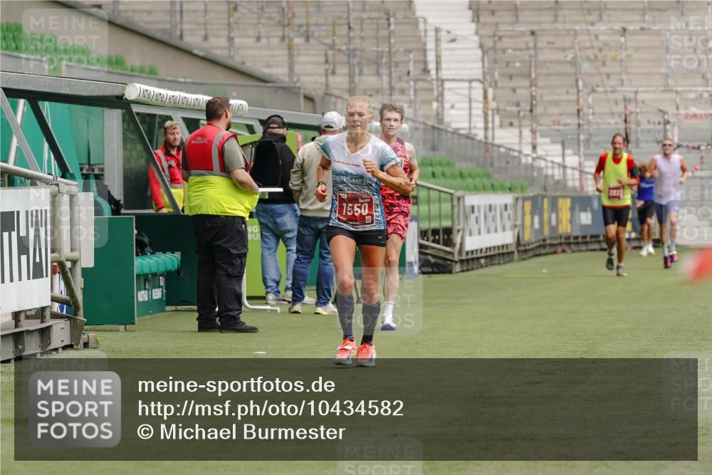 13.09.2026 - 21. swb-Marathon Bremen Michael Burmester http://msf.ph/oto/10434582 13.09.2026 12:36:38 Laufen im Stadion 365, 466, 658, 850, 1288, 1385, 1485, 1550, 1583, 1754, 1875, 1993, 2073, 3617, 4232, 7244, 7692, 7768, 8075, 8729, 13033, 482, 525, 668, 943, 1126, 1212, 1606, 1629, 2072, 2100, 5428, 7741 meine-sportfotos.de