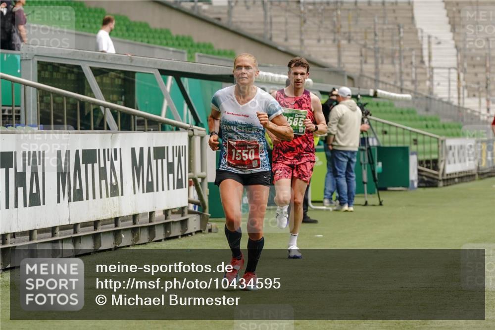13.09.2026 - 21. swb-Marathon Bremen Michael Burmester http://msf.ph/oto/10434595 13.09.2026 12:36:42 Laufen im Stadion 365, 466, 658, 850, 1288, 1385, 1485, 1550, 1583, 1754, 1875, 1993, 2073, 3617, 4232, 7244, 7692, 7768, 8075, 8729, 13033, 299, 482, 525, 668, 943, 1212, 1606, 1629, 2072, 2100, 5428, 7741 meine-sportfotos.de