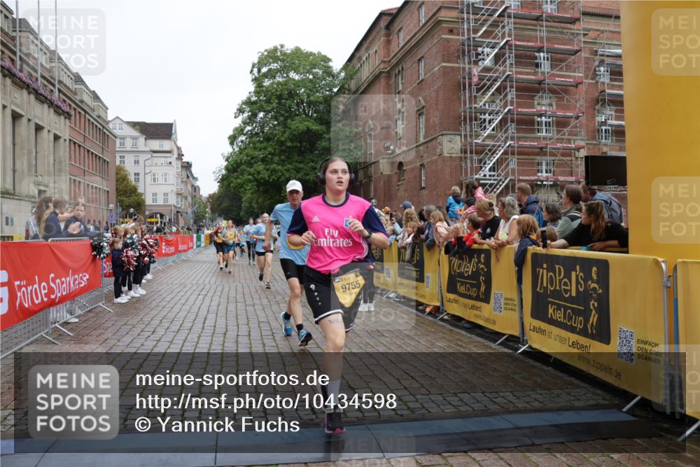 13.09.2026 - Kiel Lauf Yannick Fuchs http://msf.ph/oto/10434598 13.09.2026 09:48:14 Ziel 872, 1047, 1227, 1976, 2656, 2671, 2970, 4219, 4467, 5185, 5825, 7070, 7247, 7481, 8080, 9755, 10200, 11954, 122, 218, 366, 390, 1713, 1743, 2241, 2755, 3735, 3812, 4103, 4225, 4288, 4365, 4400, 4460, 4467, 4710, 4952, 5215, 6078, 6242, 6809, 6942, 7258, 8096, 9694, 9697, 10823, 11396, 11654, 12007, 12099, 12167, 12393, 1493, 1731, 2943, 4350, 5518, 6464, 8455, 466, 3373, 4011, 4400, 4479, 4480, 4952, 5517, 6696, 7767, 8503, 8833, 9528, 9697, 10789 meine-sportfotos.de