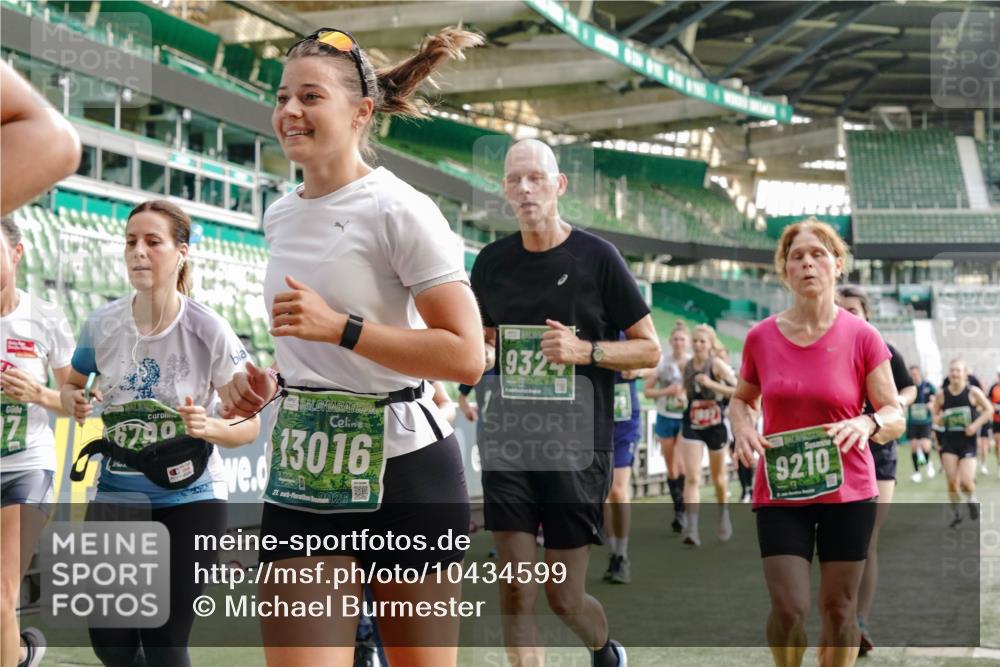 13.09.2026 - 21. swb-Marathon Bremen Michael Burmester http://msf.ph/oto/10434599 13.09.2026 13:33:20 Laufen im Stadion 155, 344, 350, 386, 428, 490, 594, 617, 690, 765, 786, 787, 1001, 1048, 1051, 1098, 1133, 1292, 1377, 1427, 1444, 1557, 1591, 1592, 1661, 1760, 1801, 1827, 1897, 1923, 1996, 2077, 2132, 2226, 2230, 2231, 2253, 2270, 2274, 2320, 2374, 2399, 2400, 2456, 2479, 2511, 2514, 2515, 2523, 2539, 2543, 2556, 2616, 2630, 2641, 2649, 2718, 2735, 2757, 2769, 2787, 2848, 2982, 3014, 3345, 3350, 3443, 3503, 3577, 3601, 3614, 3746, 3797, 3875, 3901, 3911, 3952, 3960, 4001 meine-sportfotos.de