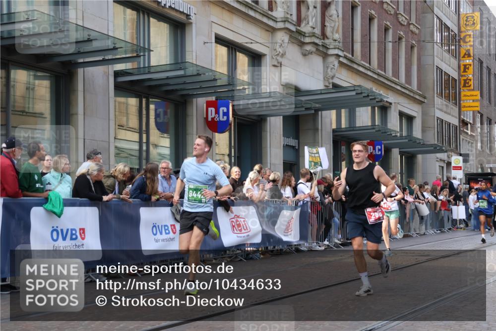 13.09.2026 - 21. swb-Marathon Bremen Strokosch-Dieckow http://msf.ph/oto/10434633 13.09.2026 13:13:24 Ziel 524, 683, 779, 1704, 1707, 1937, 2401, 2422, 2767, 2882, 3236, 3413, 5443, 6451, 7210, 7283, 7493, 7707, 8477, 8840, 9442, 9884, 13099, 280, 313, 621, 779, 987, 1207, 2130, 2360, 2498, 2962, 3566, 3625, 4582, 5345, 5769, 6038, 6394, 6407, 7874, 8197, 8291, 8464, 8477, 8568, 8963, 9092 meine-sportfotos.de