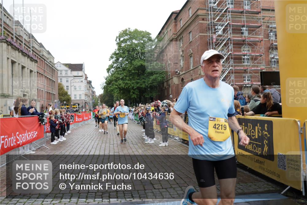 13.09.2026 - Kiel Lauf Yannick Fuchs http://msf.ph/oto/10434636 13.09.2026 09:48:15 Ziel 872, 1047, 1227, 1976, 2656, 2671, 2970, 4219, 5185, 5825, 6464, 7070, 7247, 7481, 8080, 9755, 10200, 11954, 122, 218, 366, 390, 1713, 1743, 2241, 2755, 3735, 3812, 4103, 4225, 4288, 4365, 4400, 4460, 4467, 4710, 4952, 5215, 6078, 6242, 6809, 6942, 7258, 8096, 9694, 9697, 10823, 11396, 11654, 12007, 12099, 12167, 12393, 1493, 1731, 2943, 4350, 5518, 8455, 466, 3373, 4011, 4400, 4479, 4480, 4952, 7767, 8503, 8833, 9528, 9697 meine-sportfotos.de