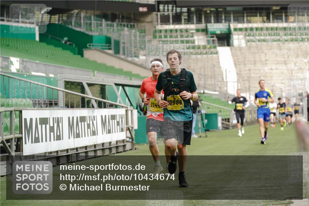 13.09.2026 - 21. swb-Marathon Bremen Michael Burmester http://msf.ph/oto/10434674 13.09.2026 10:25:09 Laufen im Stadion 10143, 10312, 10328, 10336, 10337, 10342, 10346, 10358, 10456, 10520, 10593, 10618, 10632, 10742, 10775, 10816, 10861, 10972, 10988, 11019, 11020, 11042, 11088, 11108, 11143, 11201, 11265, 11312, 11373, 11375, 11426, 11442, 11447, 11468, 11527, 11607, 11615, 11628, 11630, 11632, 11704, 11758, 11779, 11826, 11895, 11903, 11948, 12144, 12246, 12281, 12406, 12426, 12442, 12468, 12469, 12477, 12525, 13520, 13566, 13580, 13585, 13586 meine-sportfotos.de