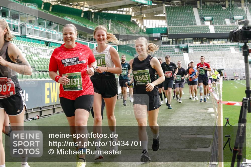 13.09.2026 - 21. swb-Marathon Bremen Michael Burmester http://msf.ph/oto/10434701 13.09.2026 13:33:25 Laufen im Stadion 155, 344, 350, 386, 428, 490, 594, 617, 690, 709, 765, 786, 787, 1001, 1048, 1051, 1098, 1133, 1292, 1377, 1427, 1444, 1557, 1591, 1592, 1661, 1760, 1827, 1897, 1923, 1996, 2077, 2132, 2226, 2230, 2231, 2253, 2270, 2274, 2320, 2374, 2399, 2400, 2456, 2479, 2511, 2514, 2515, 2523, 2539, 2543, 2556, 2616, 2630, 2641, 2649, 2718, 2735, 2757, 2769, 2787, 2848, 2982, 3014, 3345, 3350, 3443, 3503, 3577, 3601, 3614, 3746, 3797, 3875, 3901, 3911, 3952, 4001 meine-sportfotos.de