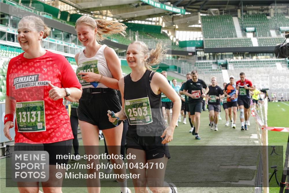 13.09.2026 - 21. swb-Marathon Bremen Michael Burmester http://msf.ph/oto/10434710 13.09.2026 13:33:26 Laufen im Stadion 155, 344, 350, 386, 428, 490, 594, 690, 709, 765, 786, 787, 916, 1001, 1048, 1051, 1098, 1133, 1292, 1377, 1427, 1444, 1557, 1591, 1592, 1661, 1703, 1760, 1827, 1897, 1923, 1996, 2077, 2132, 2226, 2230, 2231, 2253, 2270, 2274, 2320, 2374, 2399, 2400, 2456, 2479, 2511, 2514, 2515, 2523, 2539, 2543, 2556, 2616, 2630, 2641, 2649, 2718, 2735, 2757, 2769, 2787, 2848, 2982, 3014, 3345, 3350, 3443, 3503, 3577, 3601, 3614, 3746, 3797, 3875, 3901, 3911, 3952, 4001 meine-sportfotos.de