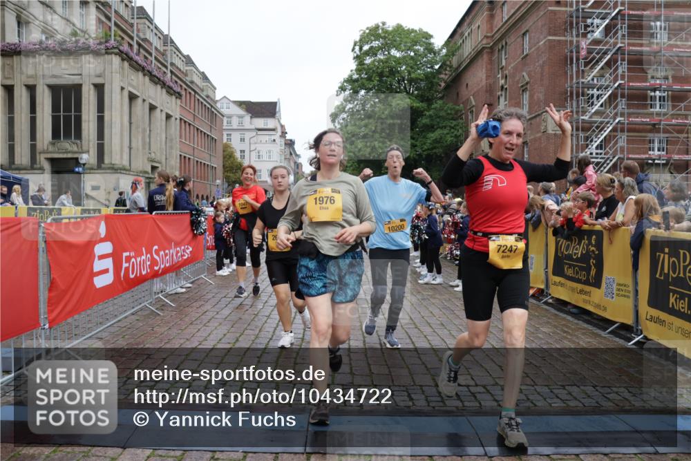 13.09.2026 - Kiel Lauf Yannick Fuchs http://msf.ph/oto/10434722 13.09.2026 09:48:18 Ziel 872, 1047, 1976, 2656, 2671, 2970, 4219, 4350, 5185, 5518, 5825, 6464, 7070, 7247, 7481, 8080, 9755, 10200, 11954, 122, 218, 366, 390, 1227, 1713, 1743, 2241, 2755, 3735, 3812, 4103, 4225, 4288, 4365, 4460, 4467, 4710, 5215, 6078, 6242, 6809, 6942, 7070, 7258, 8080, 8096, 9694, 10823, 11396, 11654, 12007, 12099, 12167, 12393, 467, 1493, 1731, 2676, 2943, 3843, 7432, 8455, 10729, 390, 466, 3373, 4011, 4103, 4400, 4479, 4952, 6078, 7767, 8833, 9528, 9697 meine-sportfotos.de