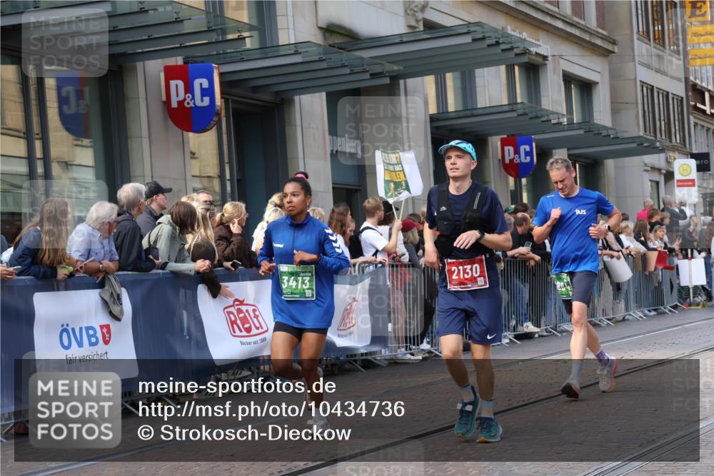 13.09.2026 - 21. swb-Marathon Bremen Strokosch-Dieckow http://msf.ph/oto/10434736 13.09.2026 13:13:28 Ziel 524, 670, 683, 1704, 1707, 1937, 2401, 2422, 2767, 3236, 3413, 5443, 6451, 7210, 7283, 7493, 7707, 8840, 9442, 9635, 9884, 13099, 280, 621, 779, 987, 1207, 2130, 2360, 2882, 2962, 3566, 3625, 4582, 5345, 5769, 6038, 6394, 6407, 7874, 8197, 8464, 8477, 8568, 8963, 9092 meine-sportfotos.de