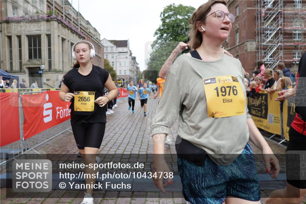 13.09.2026 - Kiel Lauf Yannick Fuchs http://msf.ph/oto/10434738 13.09.2026 09:48:19 Ziel 872, 1047, 1976, 2656, 2671, 2970, 4219, 4350, 5185, 5518, 5825, 6464, 7247, 7481, 9755, 10200, 11954, 122, 218, 366, 390, 872, 1227, 1713, 1743, 2241, 2755, 3735, 3812, 4103, 4225, 4288, 4365, 4460, 4467, 4710, 5215, 6078, 6242, 6809, 6942, 7070, 7258, 8080, 8096, 9694, 10823, 11396, 11654, 12007, 12099, 12167, 12393, 467, 1493, 1731, 2676, 2943, 3843, 7071, 7432, 8455, 10729, 11694, 390, 466, 3735, 4011, 4103, 4400, 4479, 4952, 6078, 8833, 9528, 9697 meine-sportfotos.de