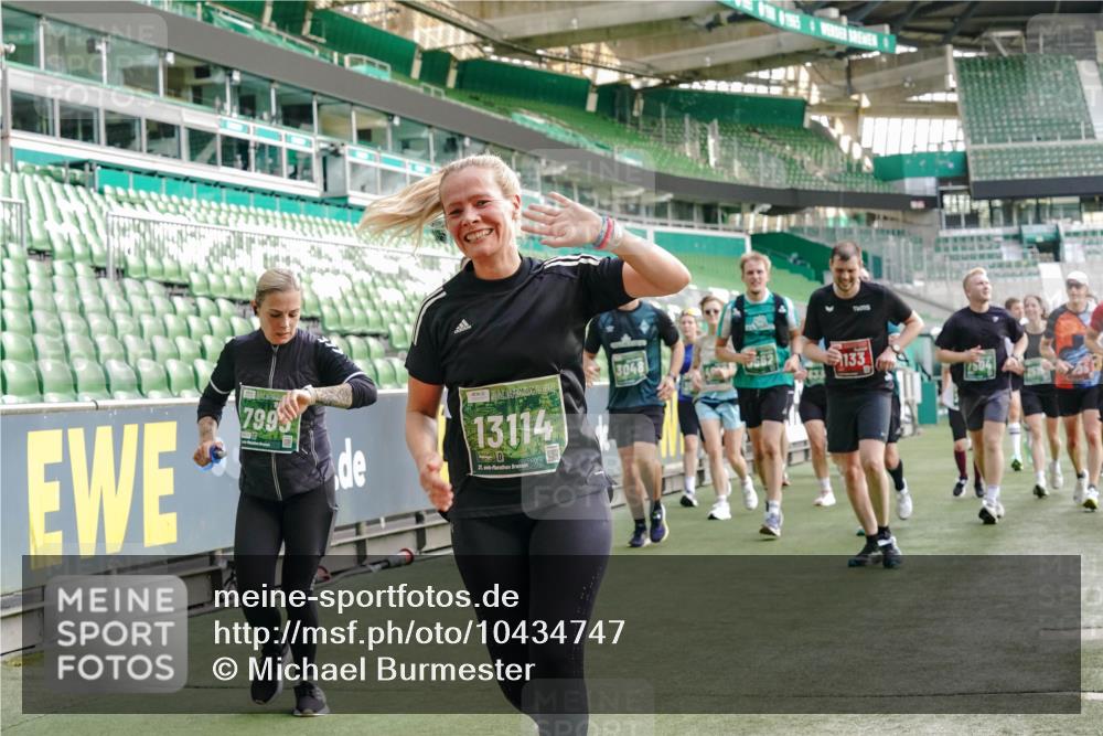13.09.2026 - 21. swb-Marathon Bremen Michael Burmester http://msf.ph/oto/10434747 13.09.2026 13:33:27 Laufen im Stadion 155, 344, 350, 386, 428, 490, 594, 690, 709, 765, 786, 787, 916, 1001, 1048, 1051, 1098, 1133, 1292, 1377, 1427, 1444, 1557, 1591, 1592, 1661, 1703, 1760, 1827, 1897, 1923, 1996, 2077, 2132, 2226, 2230, 2231, 2253, 2270, 2274, 2320, 2374, 2399, 2400, 2456, 2479, 2511, 2514, 2515, 2523, 2539, 2543, 2556, 2616, 2630, 2641, 2649, 2718, 2735, 2757, 2769, 2787, 2848, 2982, 3014, 3345, 3350, 3443, 3503, 3577, 3601, 3614, 3746, 3797, 3875, 3901, 3911, 3952, 4001 meine-sportfotos.de
