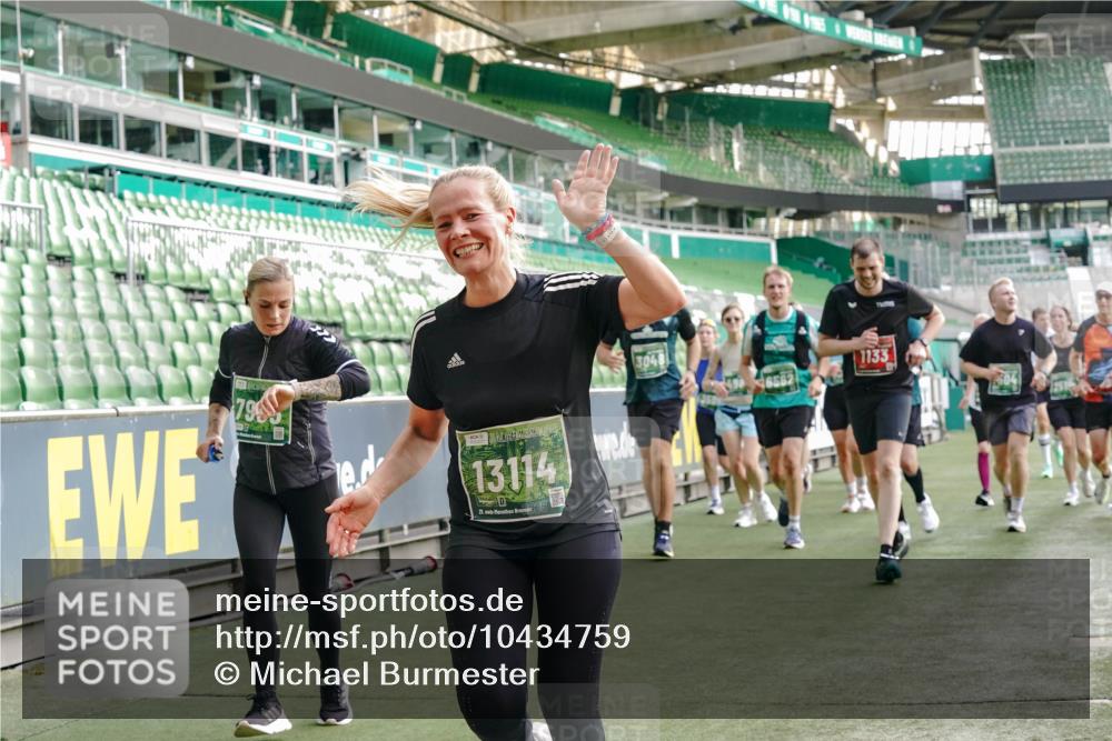 13.09.2026 - 21. swb-Marathon Bremen Michael Burmester http://msf.ph/oto/10434759 13.09.2026 13:33:28 Laufen im Stadion 155, 344, 350, 428, 490, 594, 679, 690, 709, 765, 786, 787, 916, 1001, 1048, 1051, 1098, 1133, 1292, 1377, 1427, 1444, 1557, 1591, 1592, 1661, 1703, 1760, 1827, 1897, 1923, 1996, 2077, 2132, 2226, 2230, 2231, 2253, 2270, 2274, 2320, 2374, 2399, 2400, 2451, 2456, 2479, 2511, 2514, 2515, 2523, 2539, 2543, 2556, 2616, 2630, 2641, 2649, 2718, 2735, 2757, 2769, 2787, 2848, 2982, 3014, 3345, 3350, 3443, 3503, 3577, 3601, 3614, 3746, 3797, 3875, 3901, 3911, 3952, 4001 meine-sportfotos.de