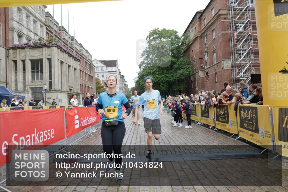 13.09.2026 - Kiel Lauf Yannick Fuchs http://msf.ph/oto/10434824 13.09.2026 09:48:26 Ziel 1047, 1493, 1976, 2656, 2671, 2943, 4350, 5185, 5518, 5825, 6464, 8455, 10200, 11954, 122, 218, 366, 872, 1227, 1713, 1976, 2241, 2656, 2755, 2970, 3812, 4219, 4225, 4288, 4467, 4710, 5215, 6242, 6809, 6942, 7070, 7247, 7258, 7481, 8080, 9694, 9755, 10200, 10823, 12007, 12167, 12393, 467, 1731, 2676, 3509, 3843, 5784, 6239, 7071, 7432, 7448, 9382, 9384, 10458, 10729, 10961, 11054, 11694, 390, 1743, 2241, 2755, 3735, 3812, 4103, 4225, 4365, 4460, 5215, 6078, 6942, 8096 meine-sportfotos.de