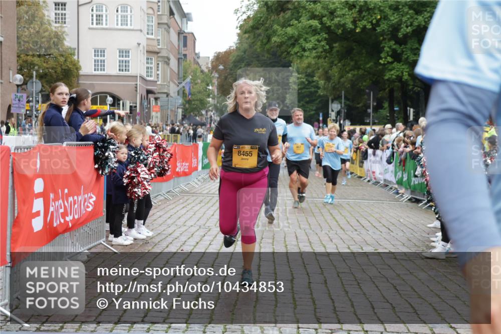 13.09.2026 - Kiel Lauf Yannick Fuchs http://msf.ph/oto/10434853 13.09.2026 09:48:33 Ziel 467, 1493, 1731, 2676, 2943, 3843, 4350, 5518, 7432, 8455, 10729, 122, 366, 872, 1047, 1227, 1713, 1976, 2656, 2671, 2970, 4219, 4288, 4350, 4467, 4710, 5185, 5518, 5825, 6242, 6464, 7070, 7247, 7258, 7481, 8080, 9694, 9755, 10200, 11954, 830, 1547, 2047, 2663, 2852, 2921, 3509, 5784, 6239, 6362, 7071, 7448, 9209, 9382, 9384, 10458, 10961, 11054, 11184, 11694, 122, 218, 2241, 2755, 3812, 4225, 4288, 4710, 5215, 6809, 6942, 7258, 9694 meine-sportfotos.de