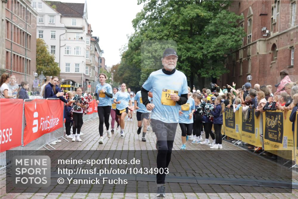 13.09.2026 - Kiel Lauf Yannick Fuchs http://msf.ph/oto/10434903 13.09.2026 09:48:38 Ziel 467, 1731, 2676, 2943, 3843, 5784, 6239, 7071, 7432, 7448, 8455, 9382, 9384, 10458, 10729, 11054, 11694, 366, 872, 1047, 1227, 1493, 1976, 2656, 2671, 2943, 2970, 4219, 4350, 4467, 5185, 5518, 5825, 6242, 6464, 7070, 7247, 7481, 8080, 9755, 10200, 11954, 830, 1547, 2047, 2663, 2852, 2921, 3418, 3509, 3550, 6065, 6362, 6593, 9209, 9691, 10092, 10961, 11184, 11294, 12614, 122, 366, 1227, 1713, 4288, 4467, 4710, 6242, 6809, 7258, 9694 meine-sportfotos.de