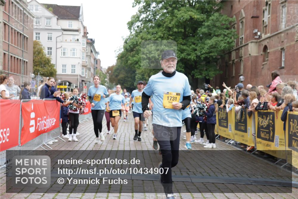 13.09.2026 - Kiel Lauf Yannick Fuchs http://msf.ph/oto/10434907 13.09.2026 09:48:38 Ziel 467, 1731, 2676, 2943, 3843, 5784, 6239, 7071, 7432, 7448, 8455, 9382, 9384, 10458, 10729, 11054, 11694, 366, 872, 1047, 1227, 1493, 1976, 2656, 2671, 2943, 2970, 4219, 4350, 4467, 5185, 5518, 5825, 6242, 6464, 7070, 7247, 7481, 8080, 9755, 10200, 11954, 830, 1547, 2047, 2663, 2852, 2921, 3418, 3509, 3550, 6065, 6362, 6593, 9209, 9691, 10092, 10961, 11184, 11294, 12614, 122, 366, 1227, 1713, 4288, 4467, 4710, 6242, 6809, 7258, 9694 meine-sportfotos.de
