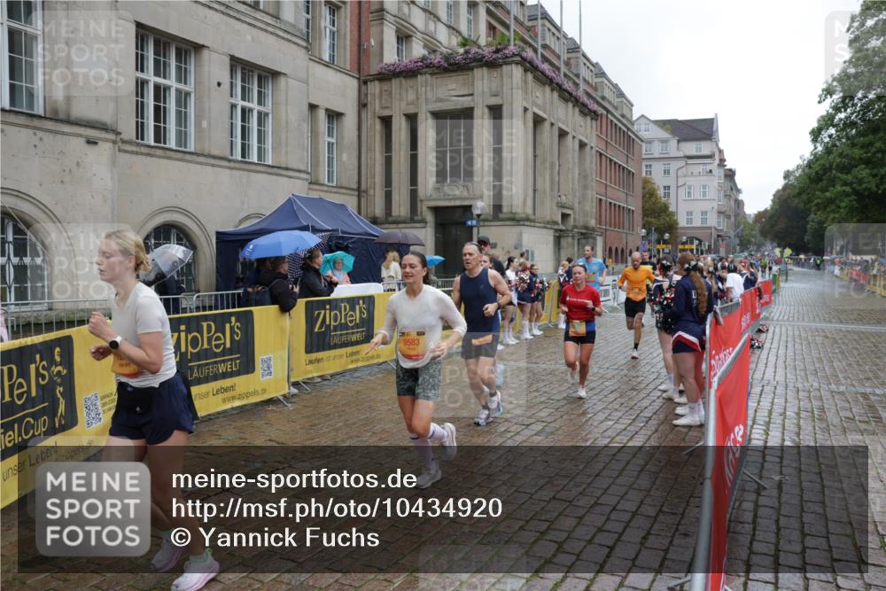13.09.2026 - Kiel Lauf Yannick Fuchs http://msf.ph/oto/10434920 13.09.2026 11:45:01 Ziel  meine-sportfotos.de